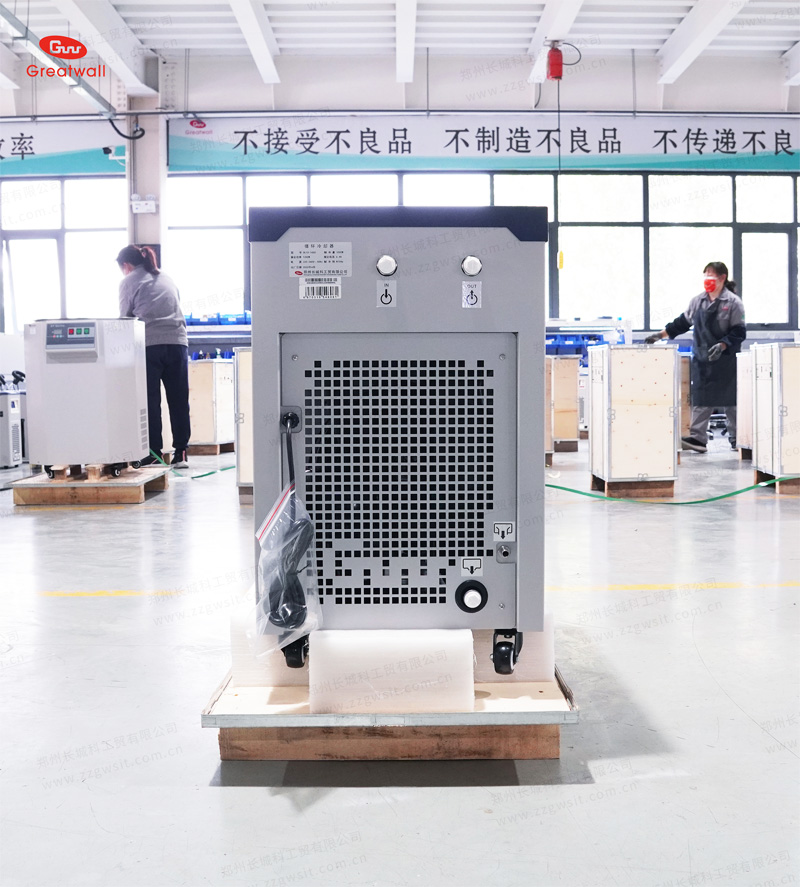 循環(huán)冷卻器后視圖 循環(huán)冷卻器后視圖